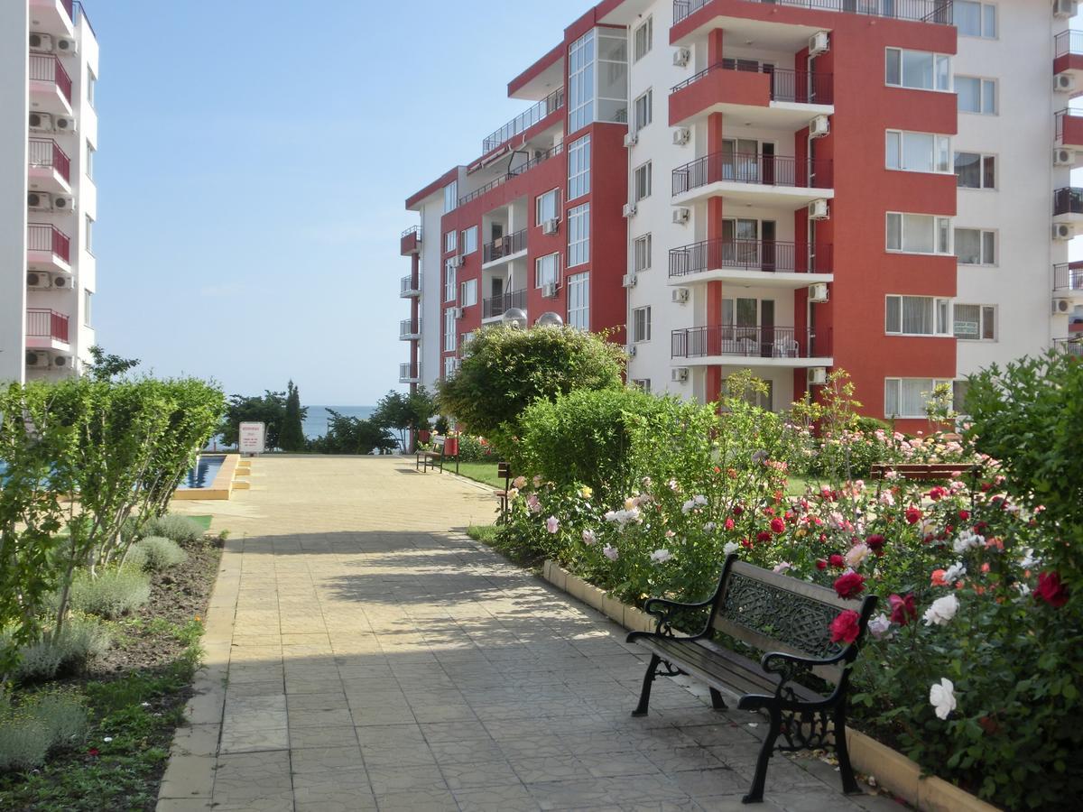 Sea View Panorama Apartment On Complex With Pools And Beach, Sveti Vlas Exteriör bild
